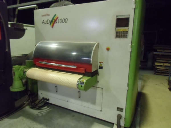 自動バリ取り機