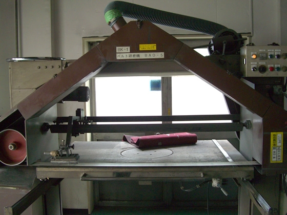 ヘアライン加工機